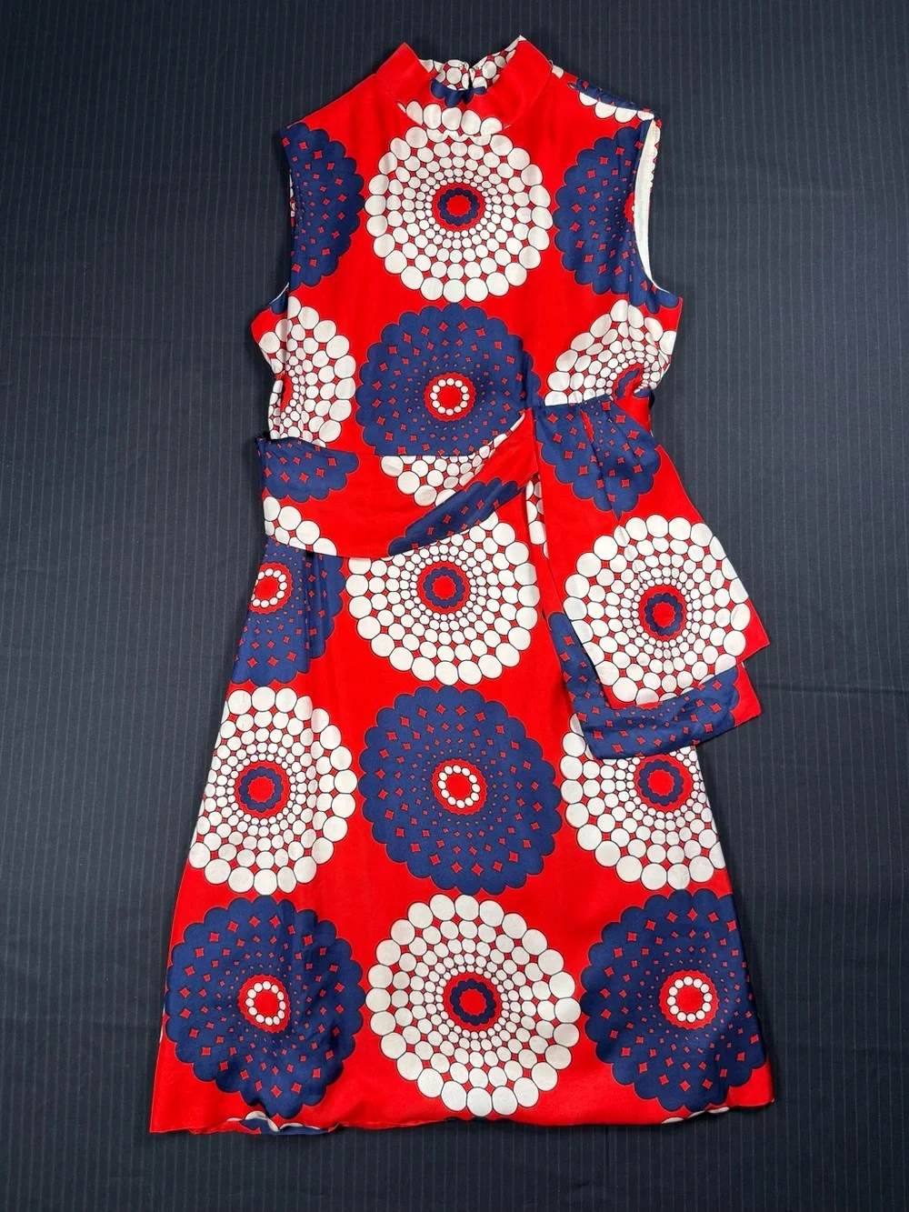 Vintage Mod Floral Geometric Shift Dress - Picture 2 of 16